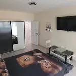 Cosy Family فارنا