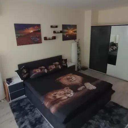 Cosy Апартамент *